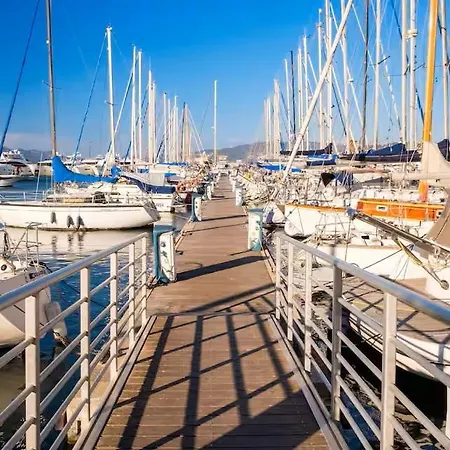 Hotel en barco 12 M Sailboat For Rent In On Dock Port Canto